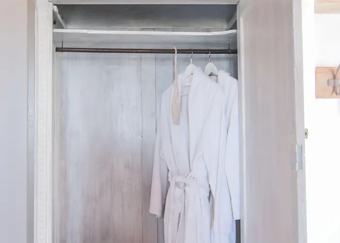 Гостевой дом Sea View Exclusive - Tinos 4*